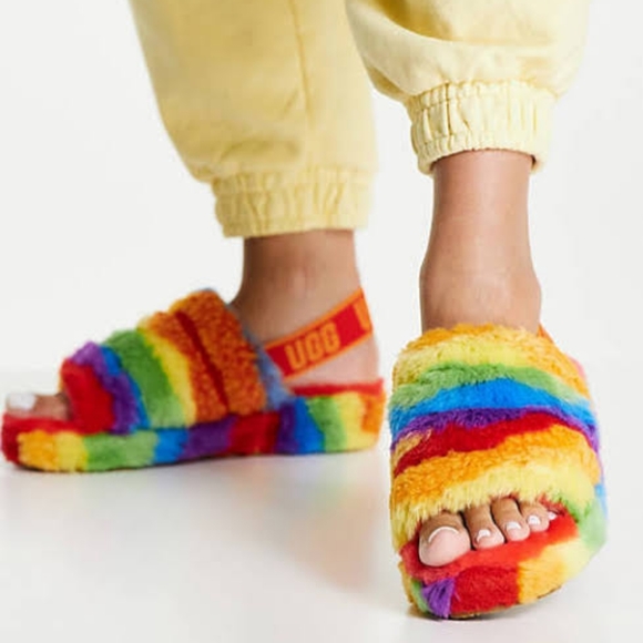 UGG Slides 🌈 - Picture 1 of 5